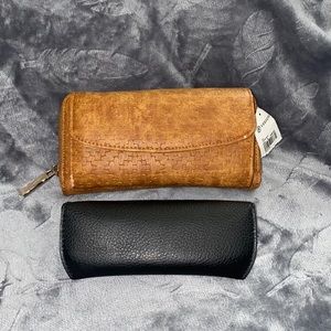 Versona clutch